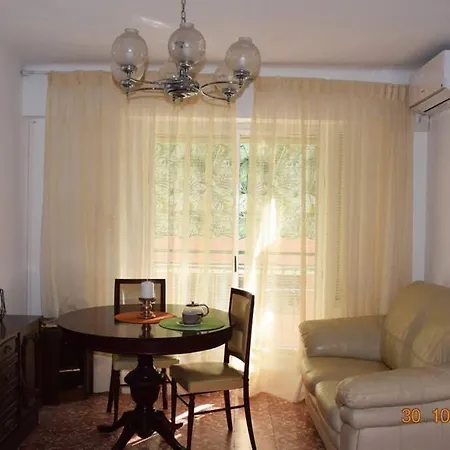 Apartamento en el centro de Alicante Exterior foto